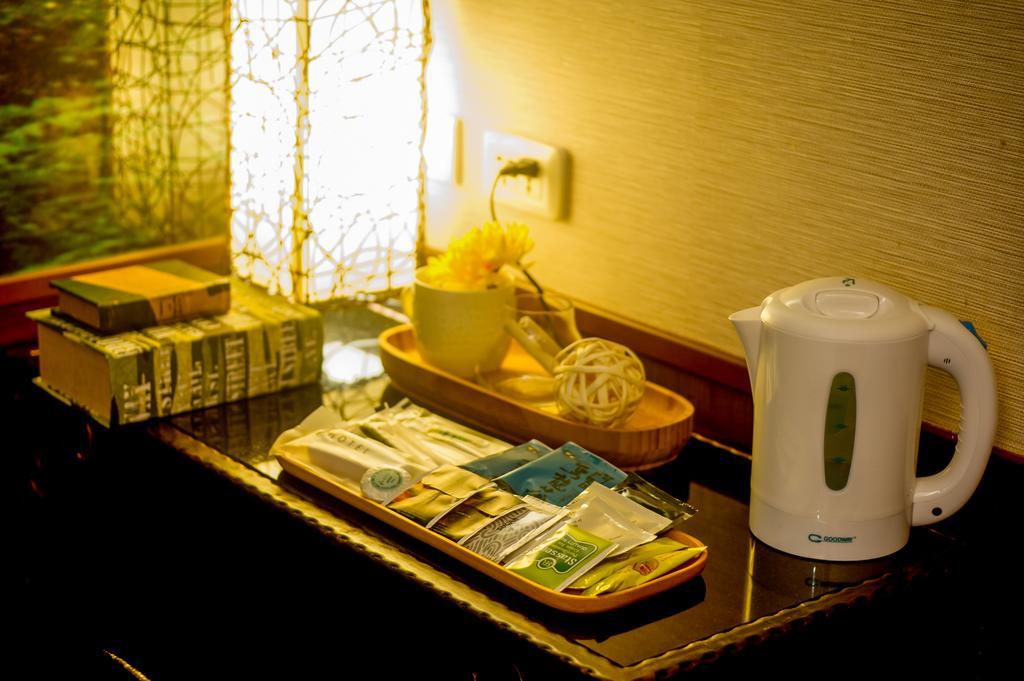 Moshamanla Hotel - Ximen Station Тайпей Екстериор снимка
