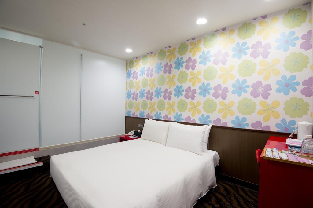 Moshamanla Hotel - Ximen Station Тайпей Екстериор снимка