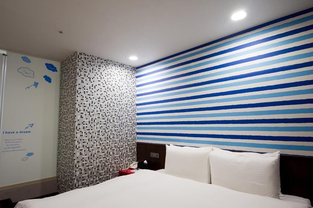 Moshamanla Hotel - Ximen Station Тайпей Екстериор снимка