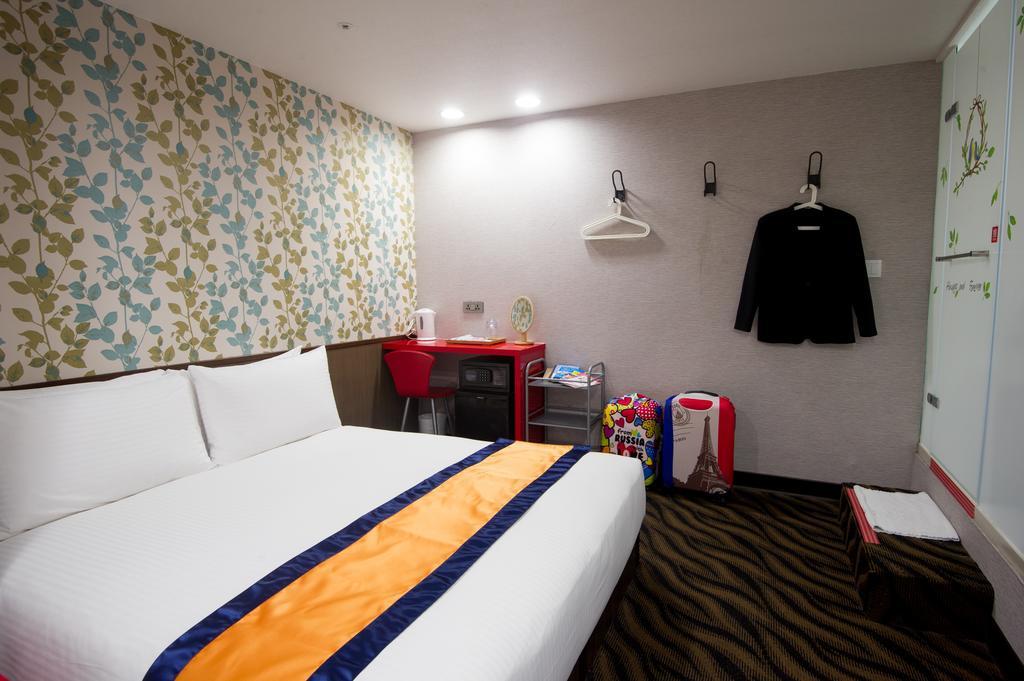 Moshamanla Hotel - Ximen Station Тайпей Екстериор снимка