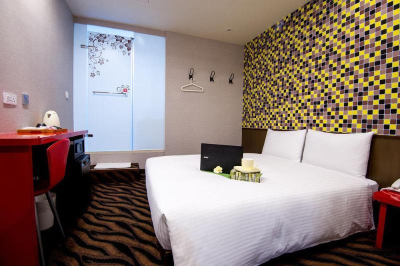 Moshamanla Hotel - Ximen Station Тайпей Екстериор снимка