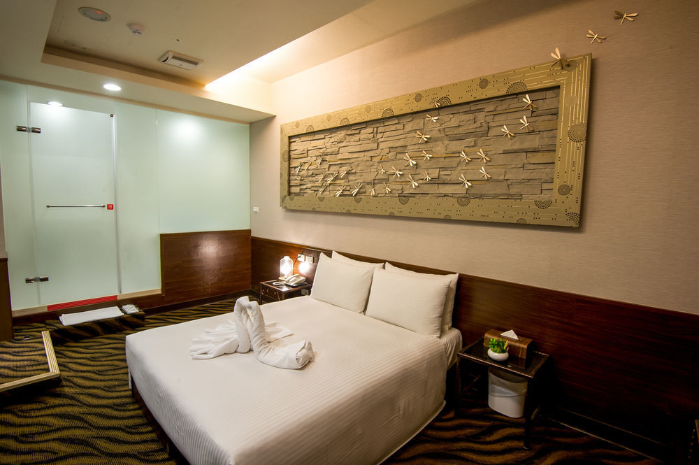 Moshamanla Hotel - Ximen Station Тайпей Екстериор снимка